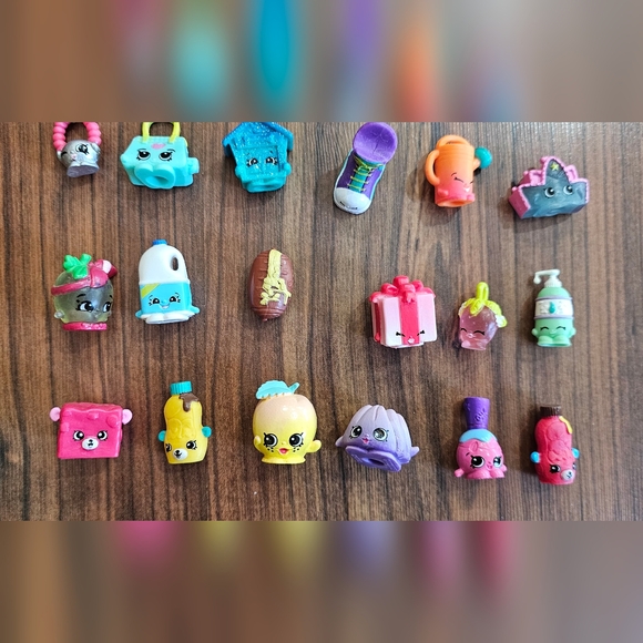 Shopkins Assorted Toys (50) - Picture 2 of 4